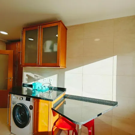 Sunny Expo, Free Parking 리스본